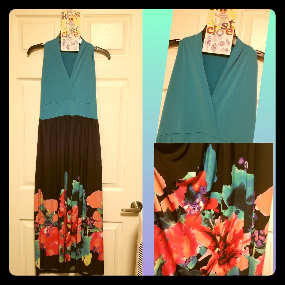 Maxi dress with beautiful floral detail